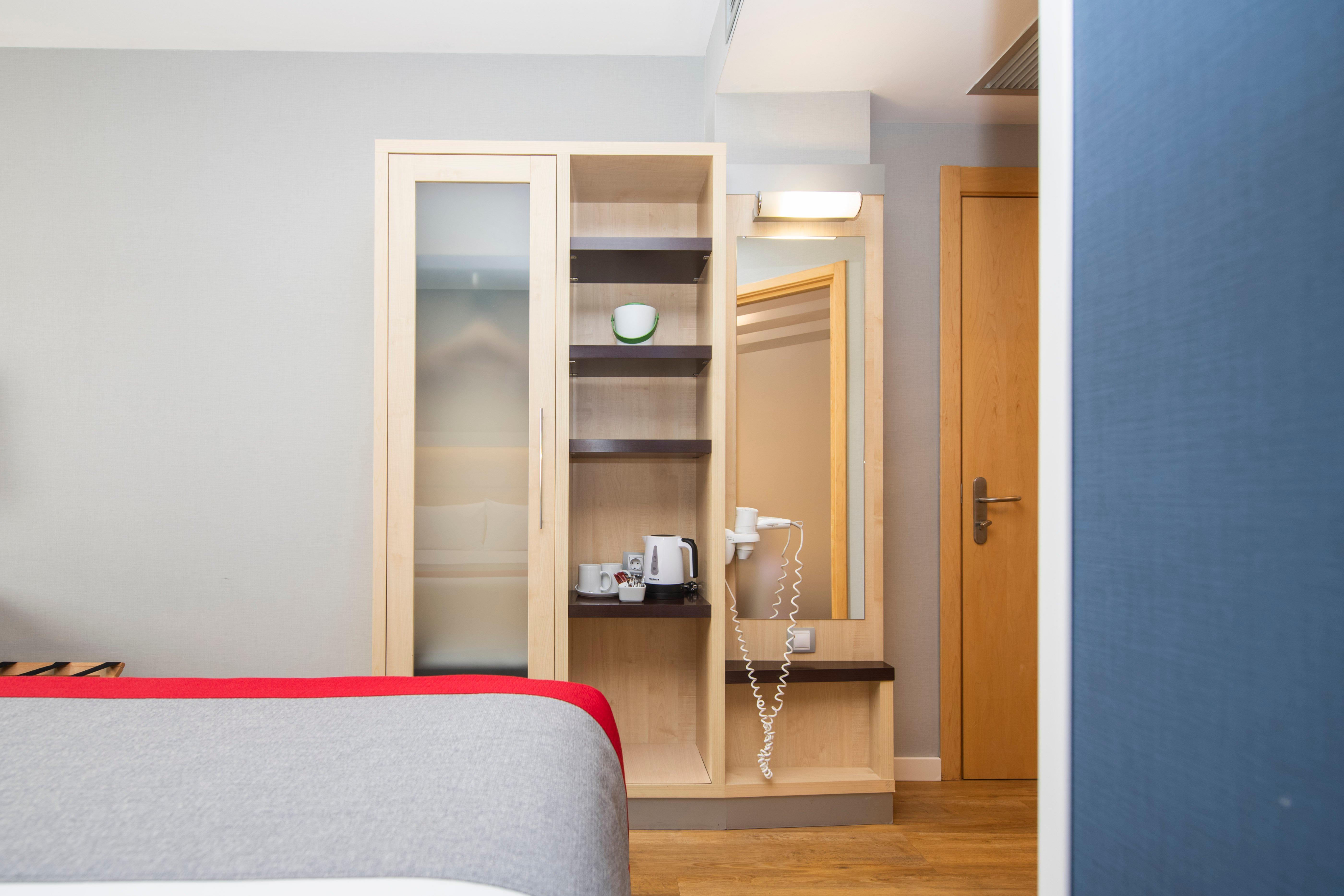 Hotel Express Sant Cugat By Ihg 3*
