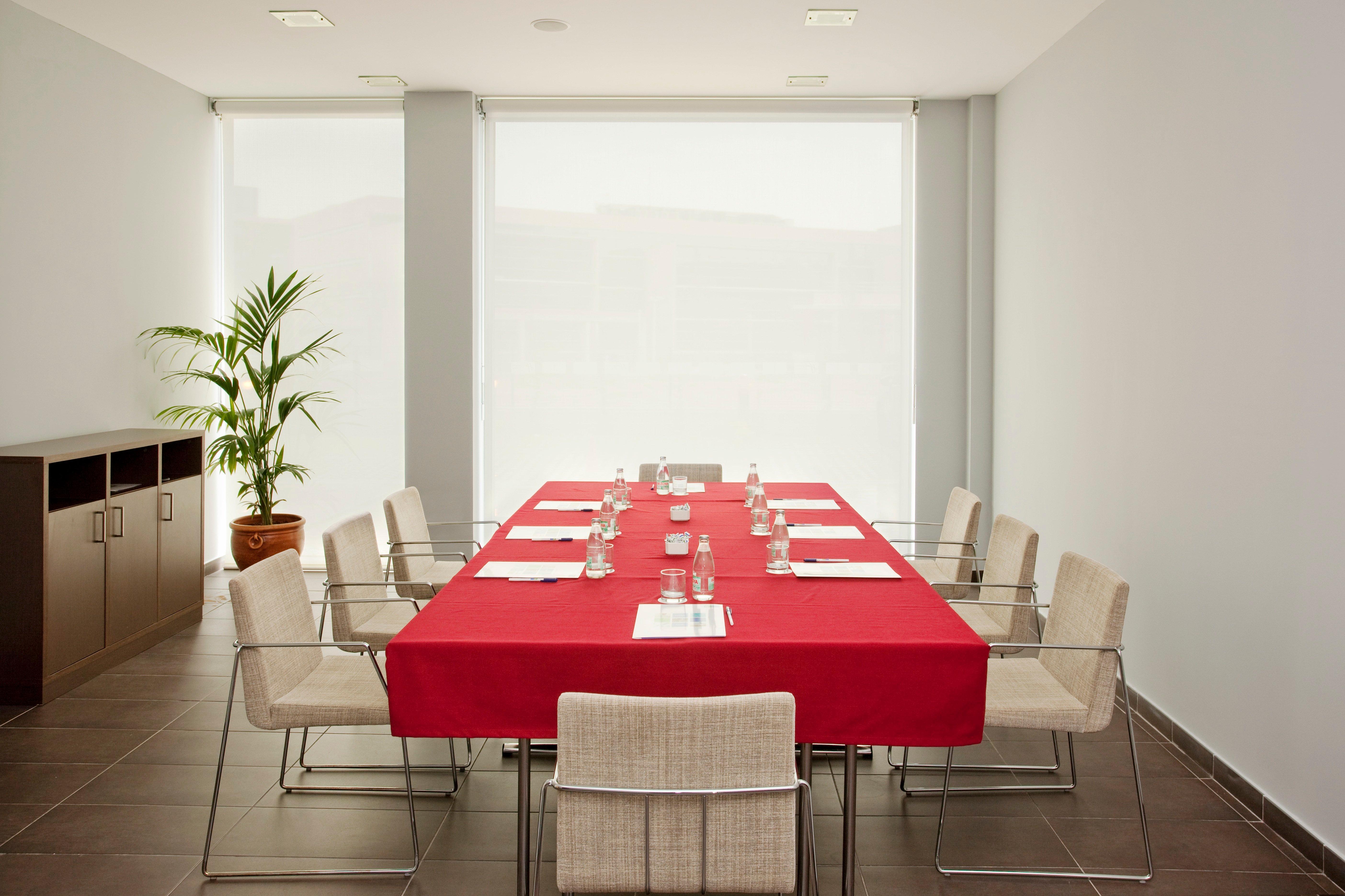 Express Sant Cugat By Ihg Hotel 3*