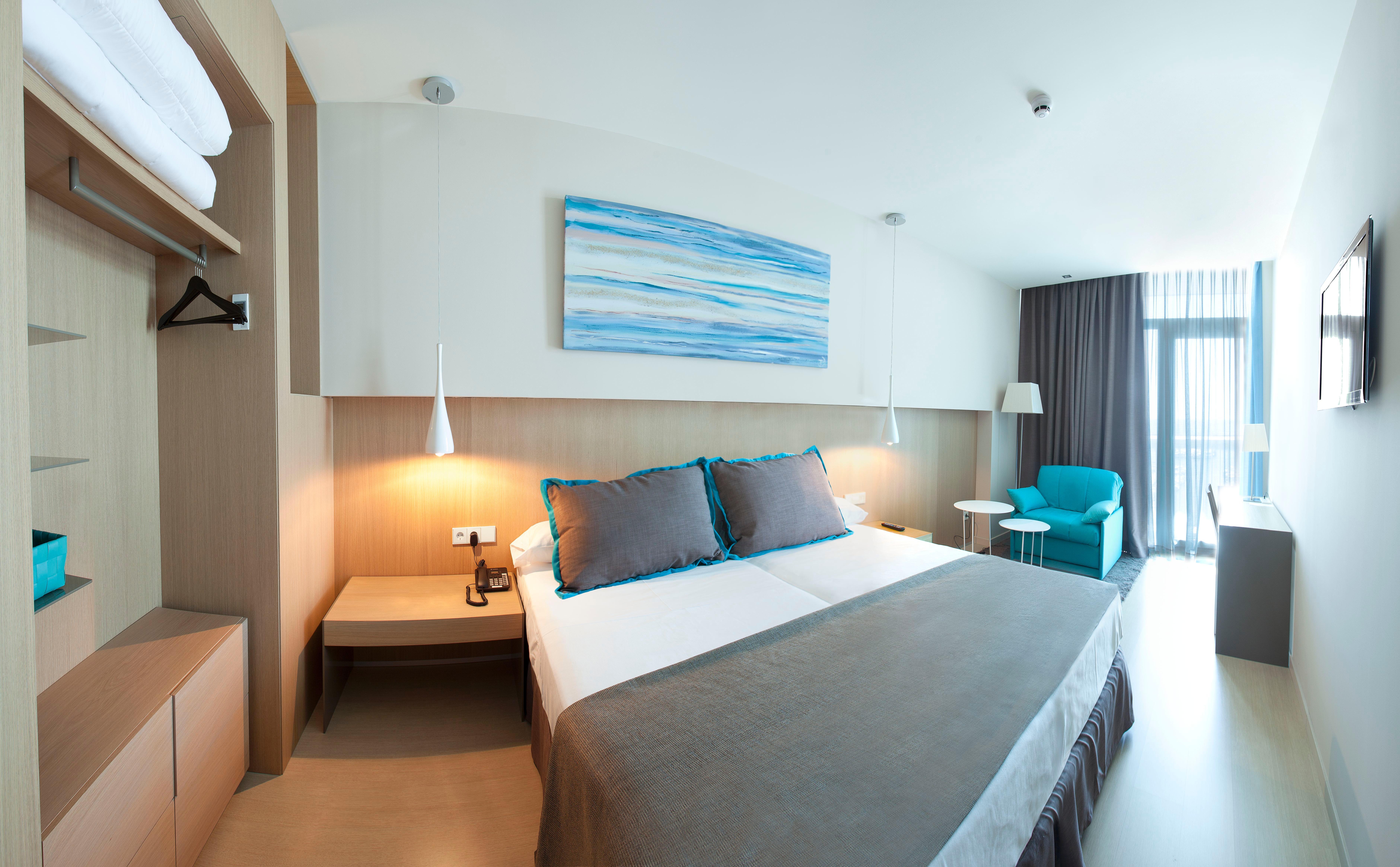 Atenea Port Barcelona Hotel