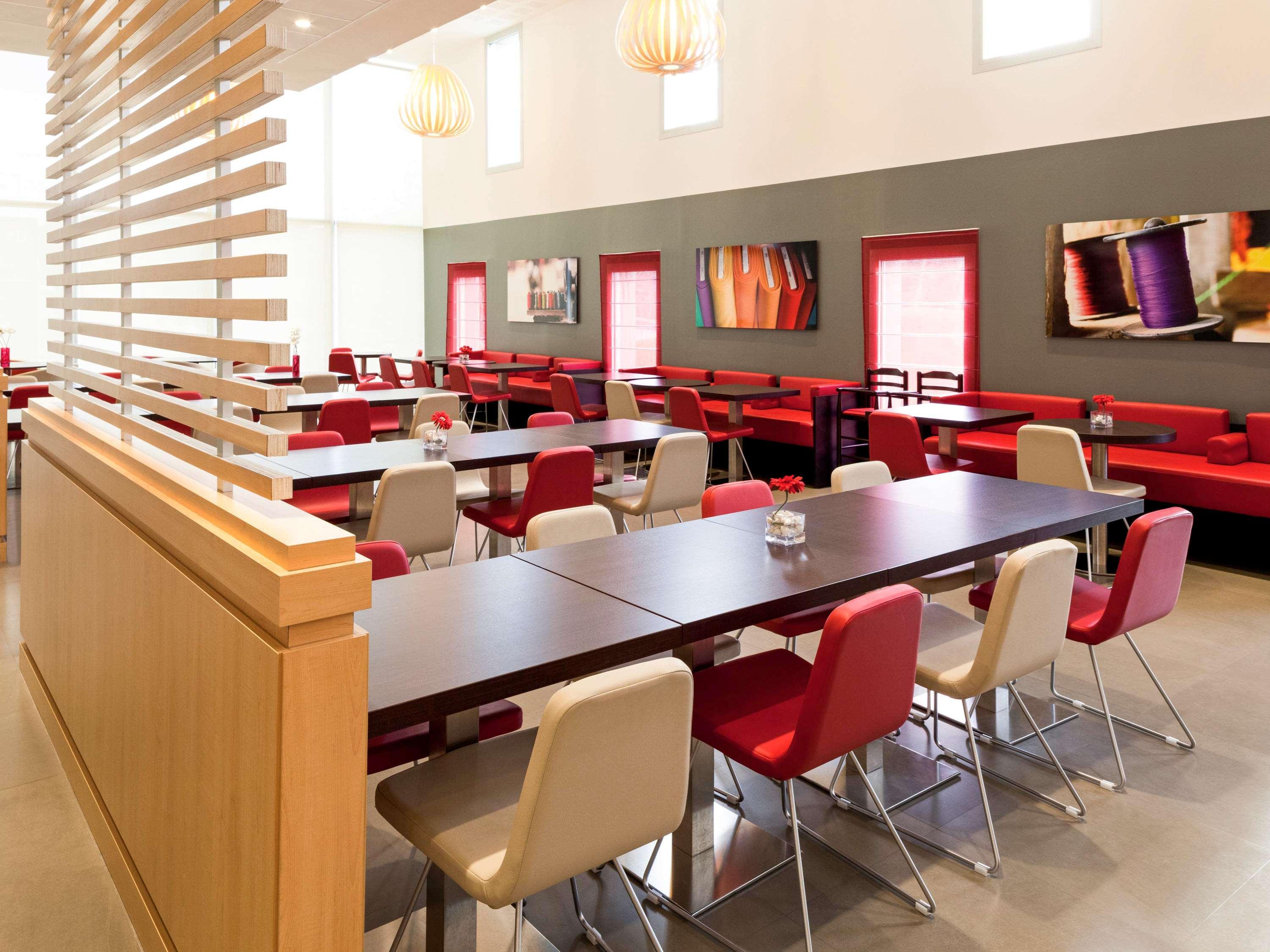 Ibis Barcelona Santa Coloma 2*