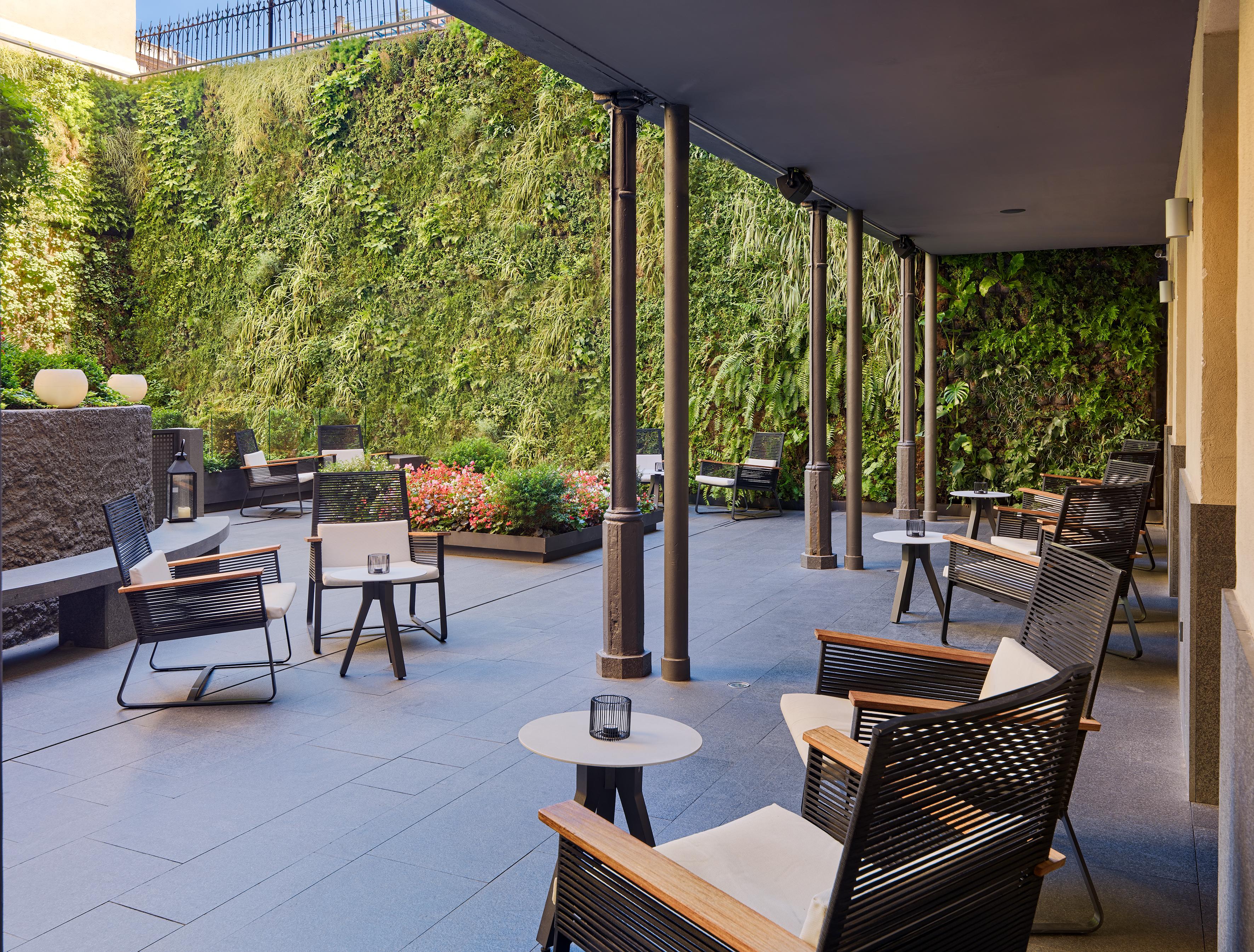 H10 Urquinaona Plaza (adults Only)