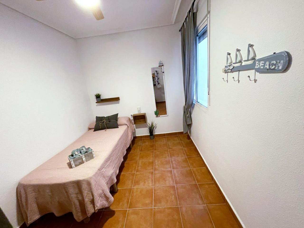 Nuevo Y Moderno Apartamento Playa A 6 Minutos Andando