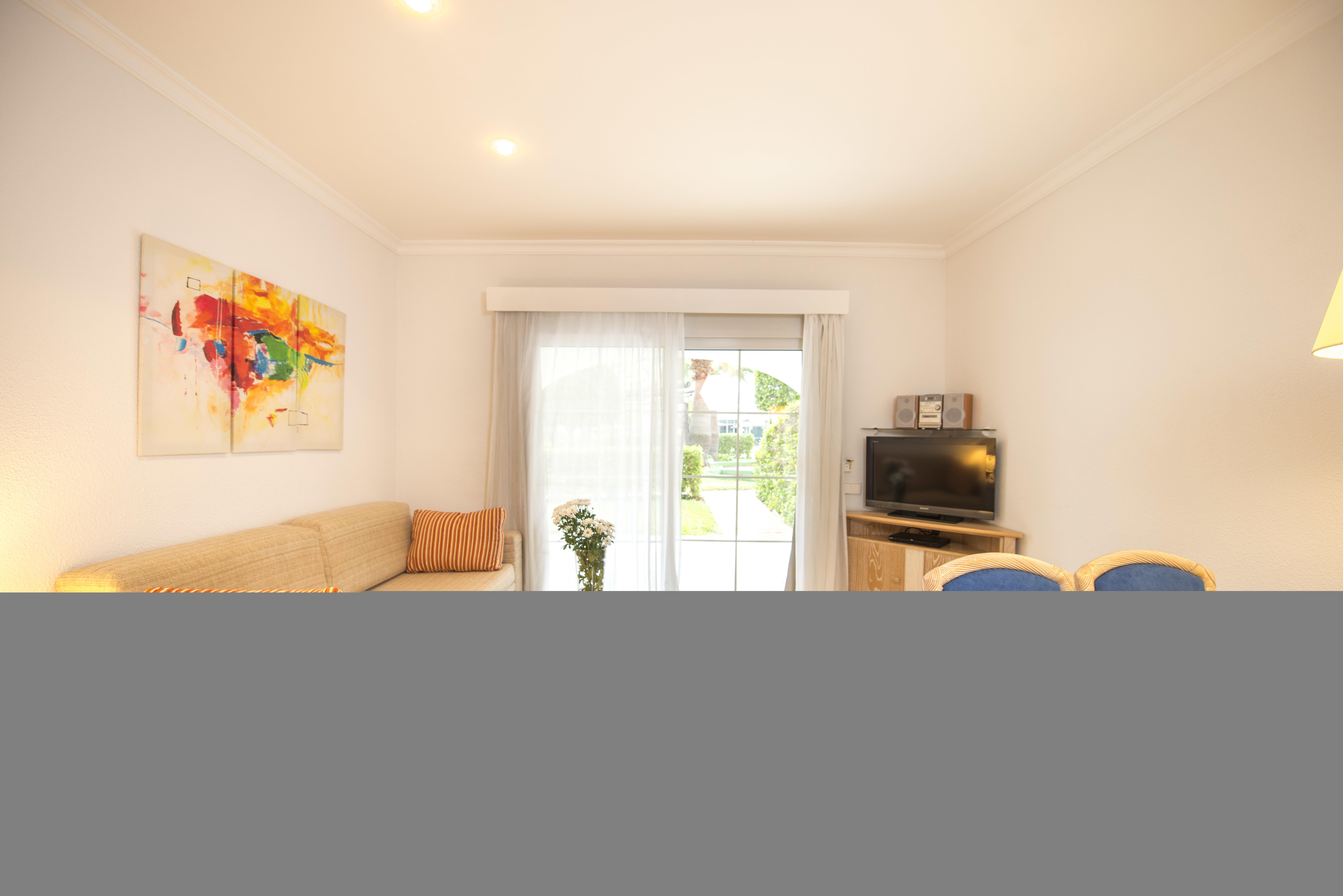 Ona Village Aparthotel 4*