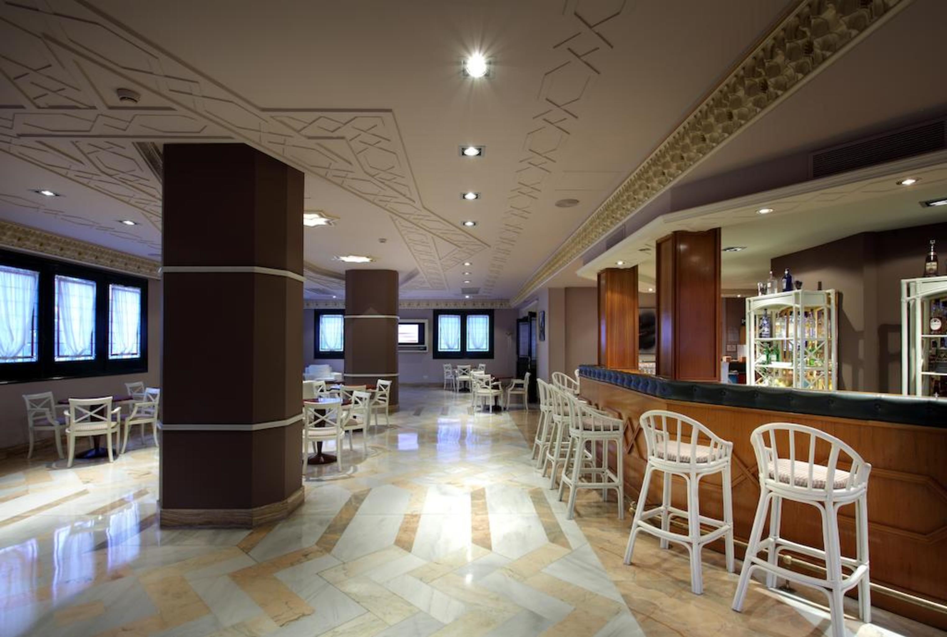 Hotel Abades Benacazón