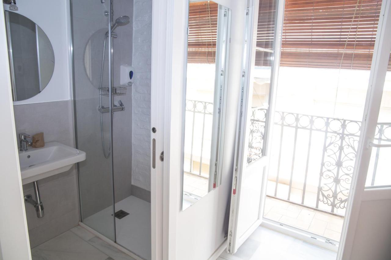 The Nomad Hostel&pension Hostal