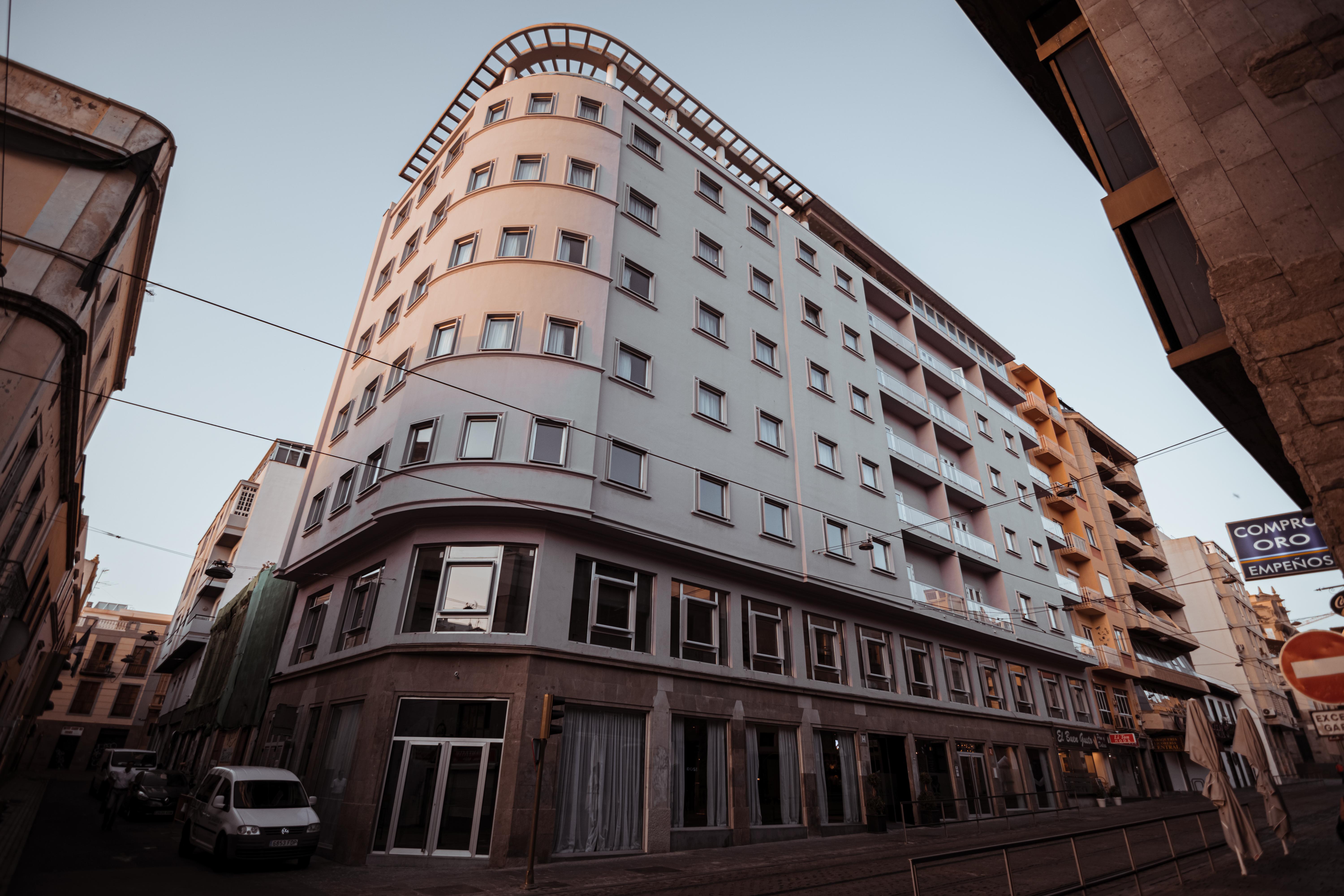 Hotel Urban Anaga 4*