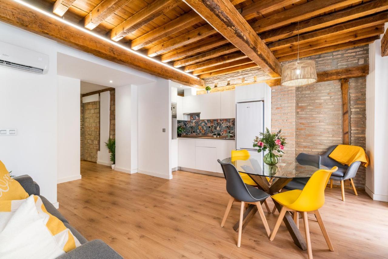 Precioso En El Centro De Apartamento *