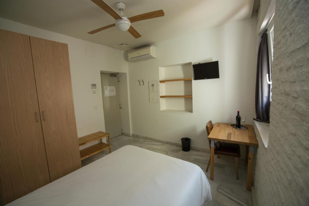 The Nomad Hostel&pension Hostal *