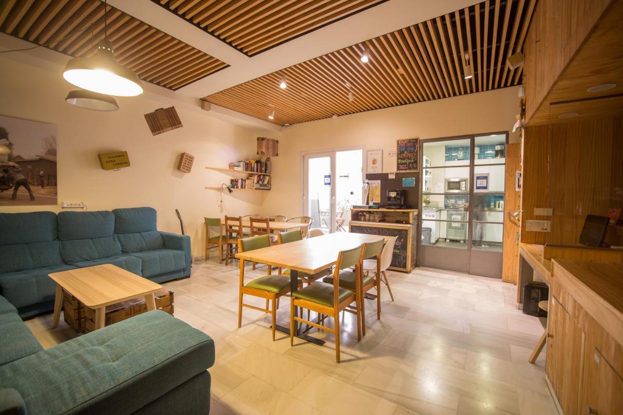Hostal The Nomad Hostel&pension