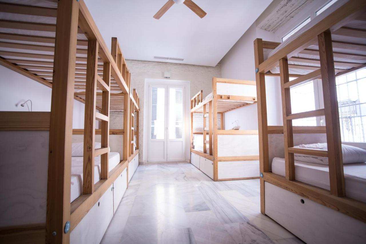 The Nomad Hostel&pension Hostal