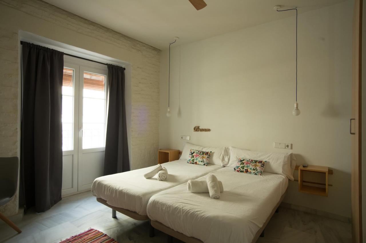 The Nomad Hostel&pension Hostal