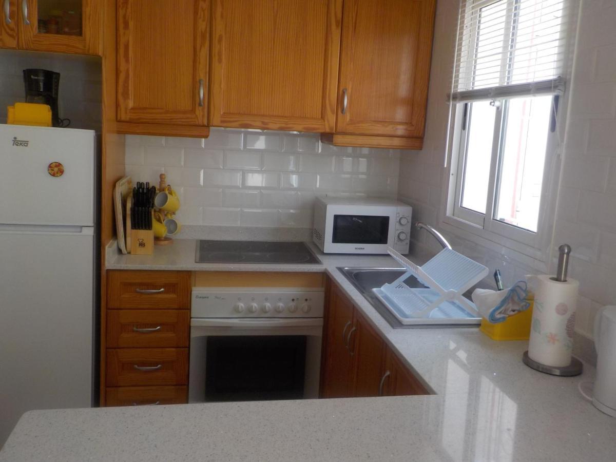 Сasa de vacaciones Casa La Zenia Elite Townhouse With Shared Pool And 10 Minutes Walk To Beach Oriola (Orihuela)