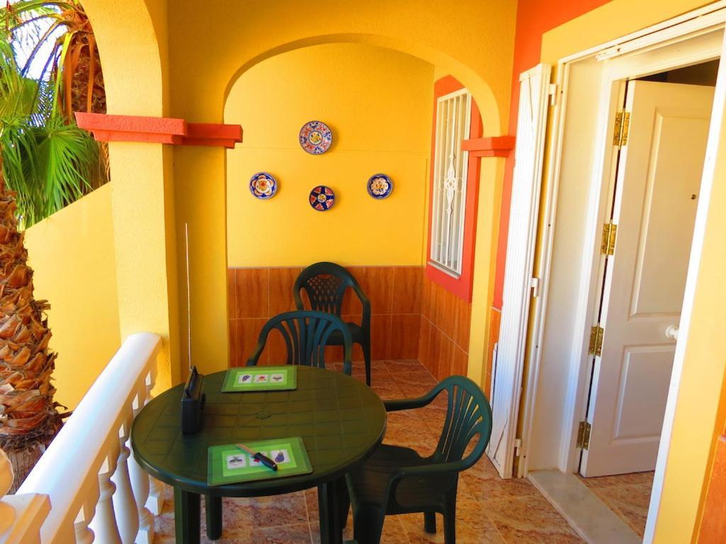 Casa La Zenia Elite Townhouse With Shared Pool And 10 Minutes Walk To Beach Сasa de vacaciones *