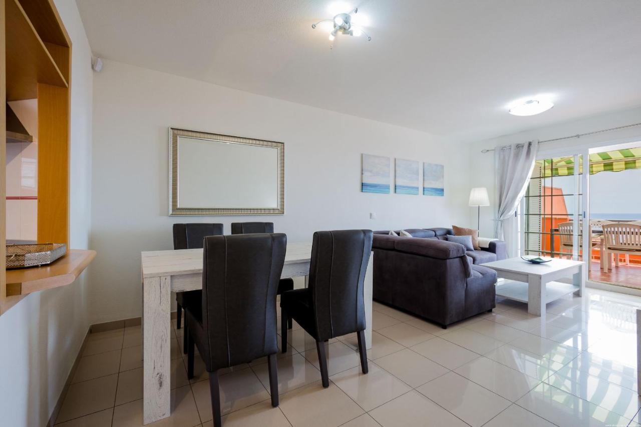 Superior Del Duque Ocean View 2 Bedroom Apartment *