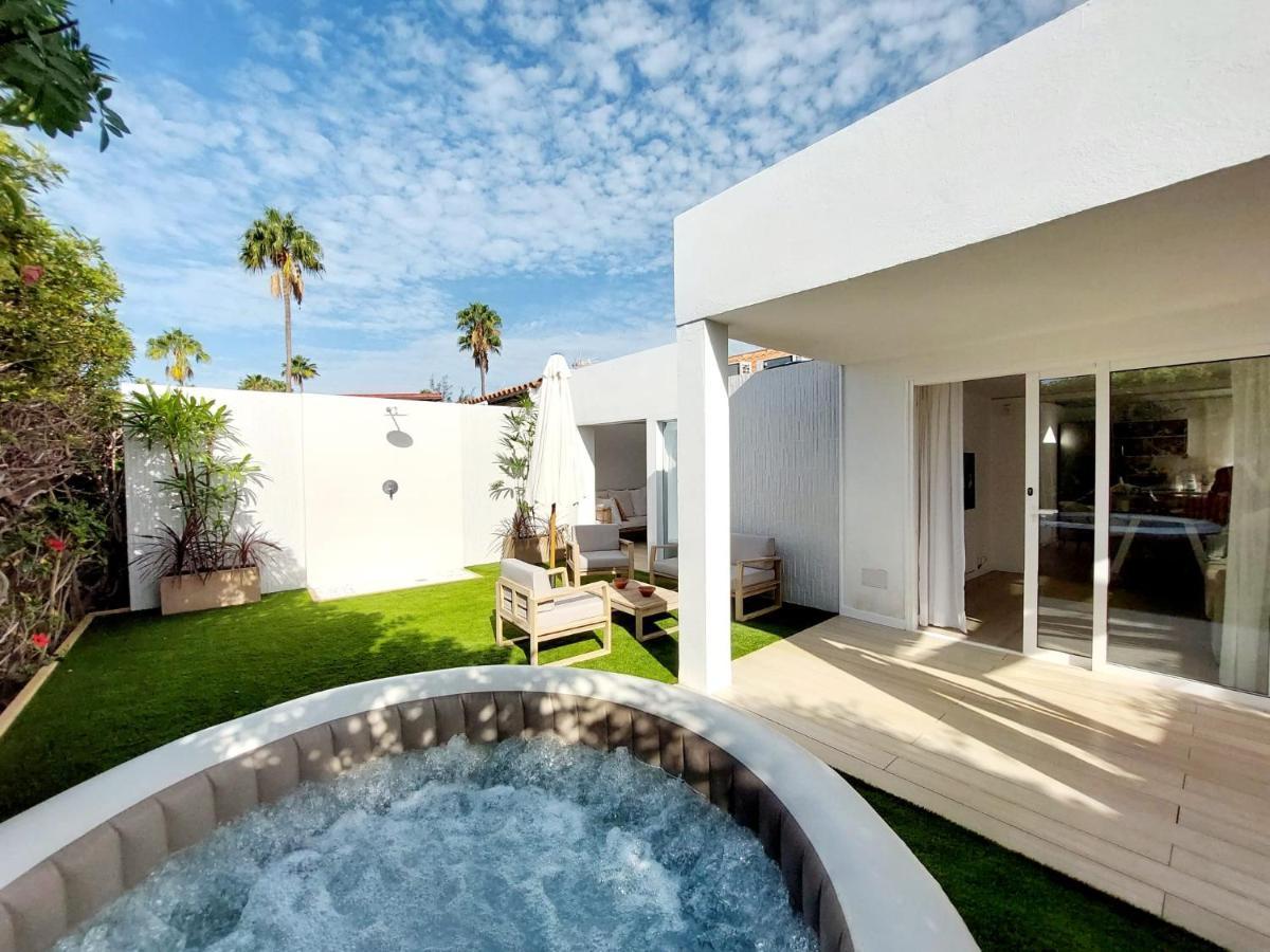 De Diseño Hidromasajes Terraza Y Piscina. Villa *