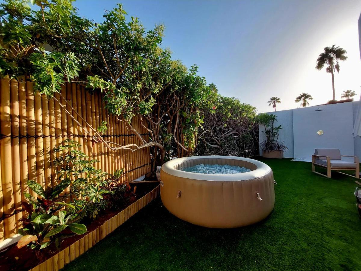 De Diseño Hidromasajes Terraza Y Piscina. Villa San Bartolomé