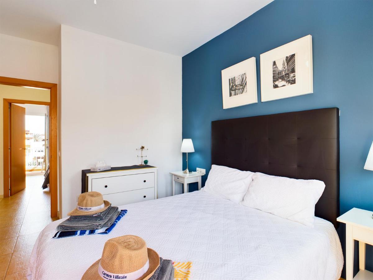 Modern 3 Bedroom House With Large Pool And Fast Internet, 100ft From The Sea - Sleeps 6 * Caleta de Fuste