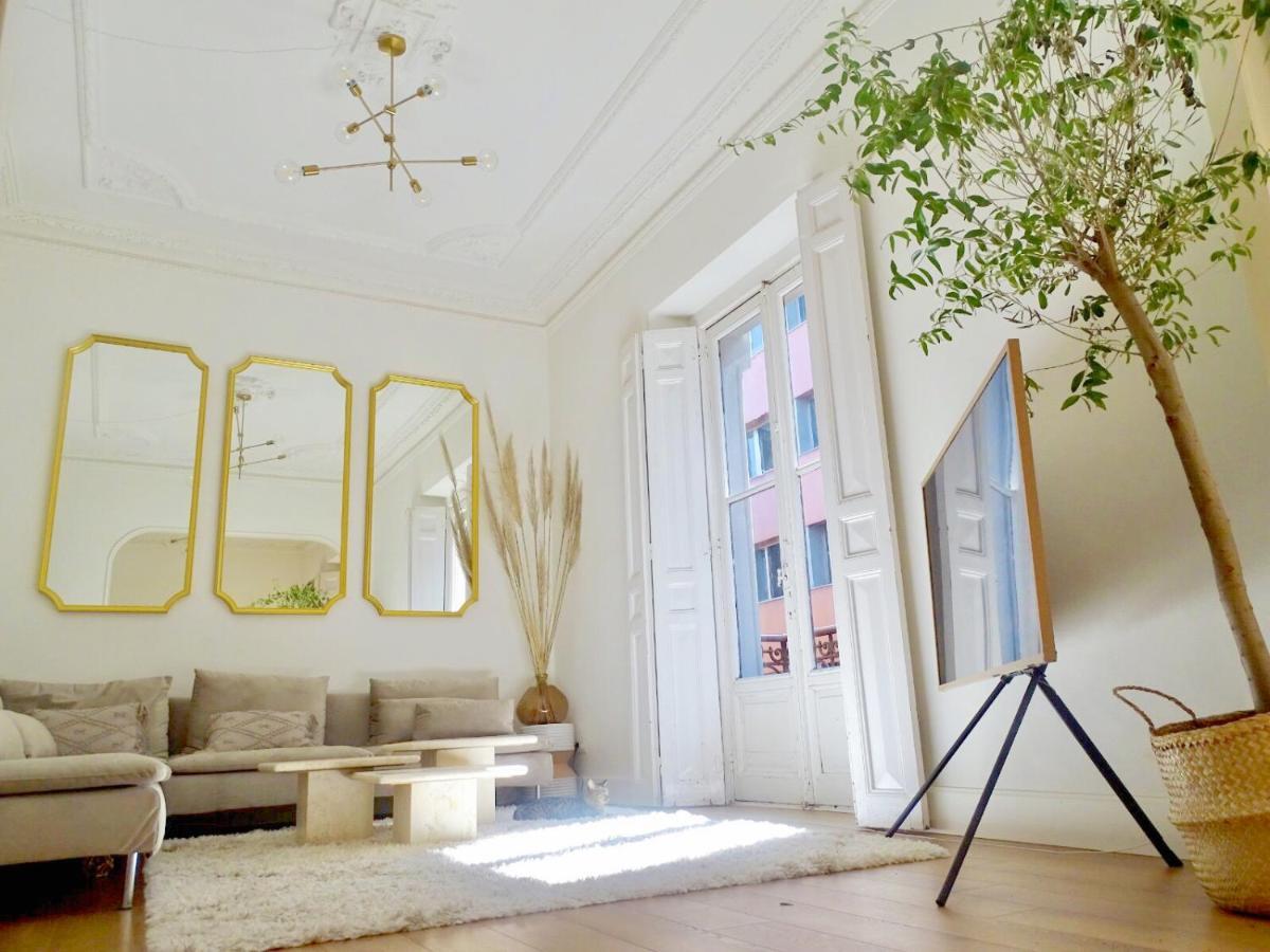 1901 - Impresionante Piso De Diseño En Edificio Emblemático Apartamento