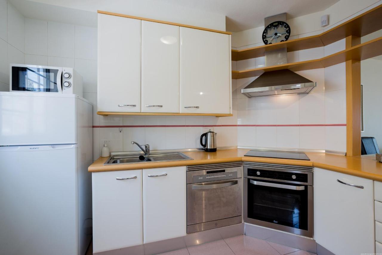 Superior Del Duque Ocean View 2 Bedroom Apartment *