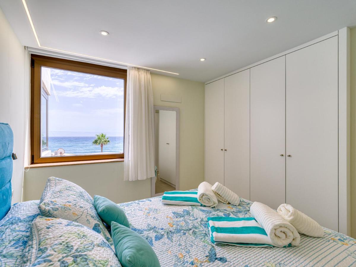 Precioso En 1ª Línea De Mar Apartamento