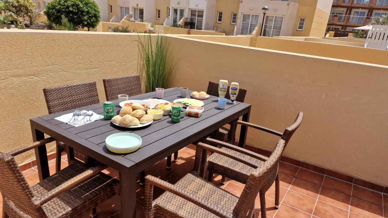 Modern 3 Bedroom House With Large Pool And Fast Internet, 100ft From The Sea - Sleeps 6 * Caleta de Fuste