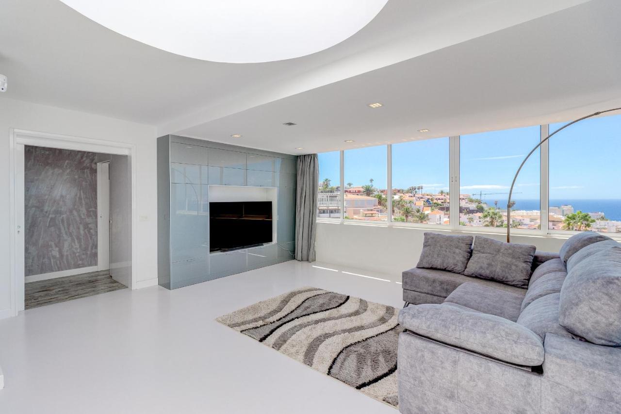 Panoramic Ocean & Mountain View 3 Bed In Island Village Heights Apartamento