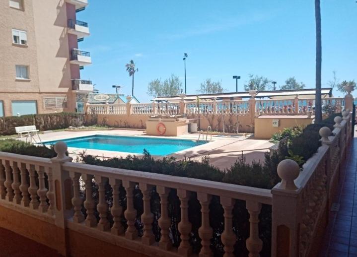 Apartamento Estudio Playa Perla 2 *