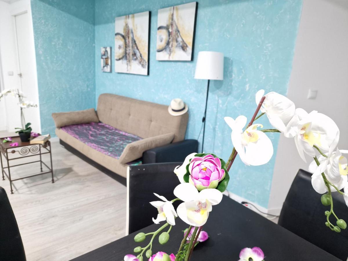 301, 2 Bedrooms, Near Playa De Americas & Free Wifi Playa de las Americas (Tenerife)