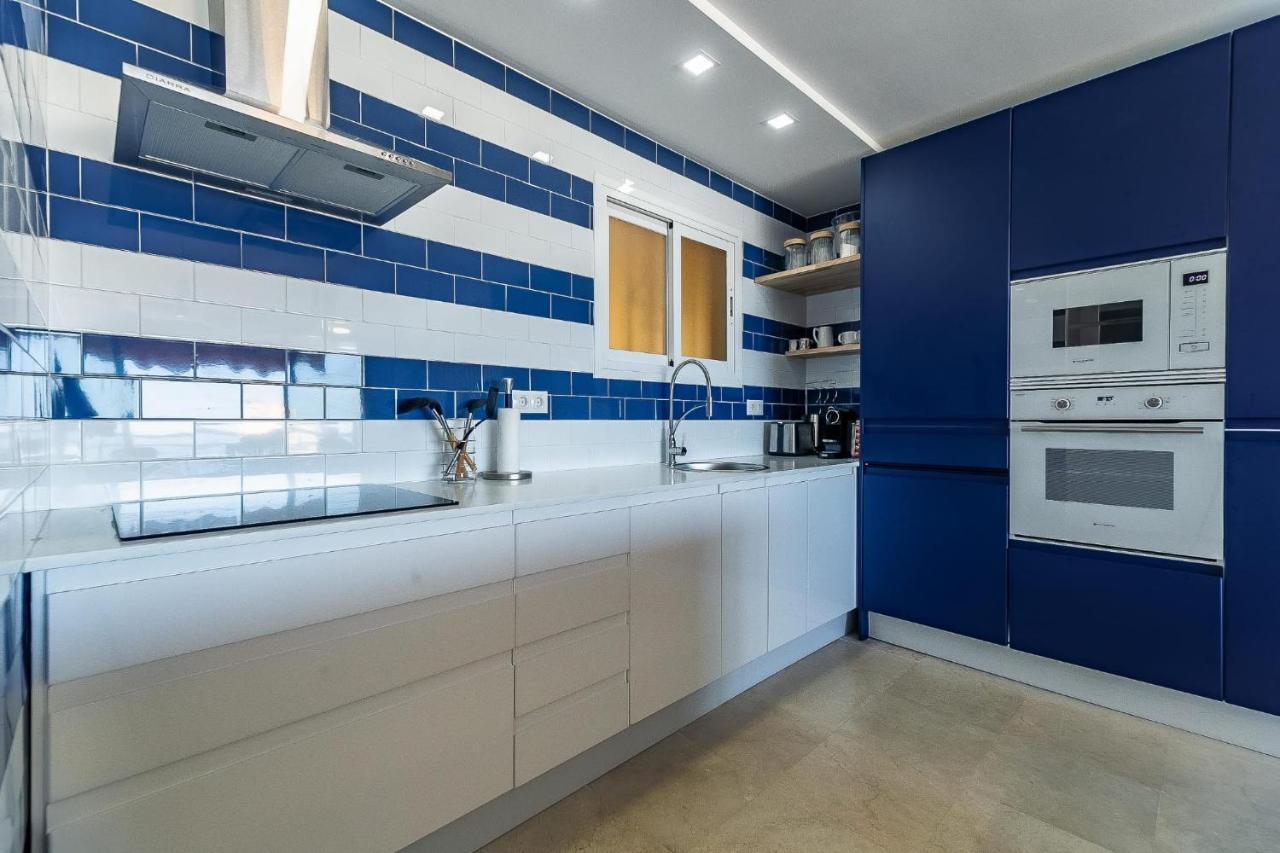 Vistas Azules -- Remodeled, Large Terrace, Spectacular Ocean Views&beach Level Access * Torremolinos