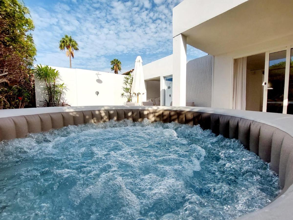 De Diseño Hidromasajes Terraza Y Piscina. * San Bartolomé