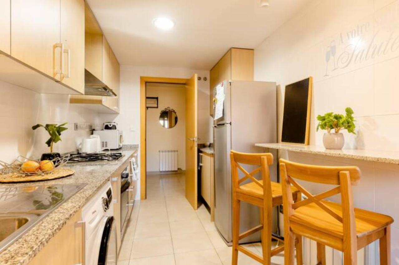 Apt.p/5 15min From Barcelona And Beaches W/terrace