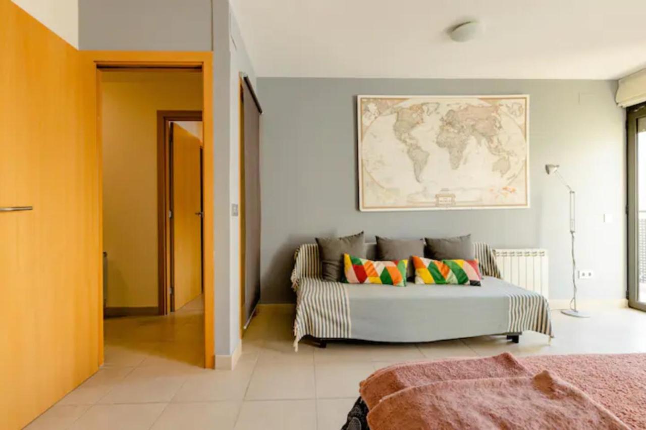 Apt.p/5 15min From Barcelona And Beaches W/terrace Apartamento
