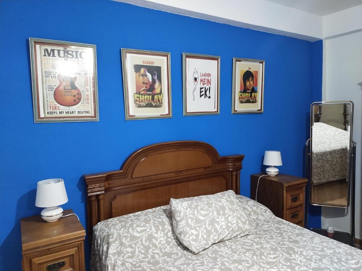 An Indian Bollywood Experience - For Families, Couples & Business Trips Apartment Seville