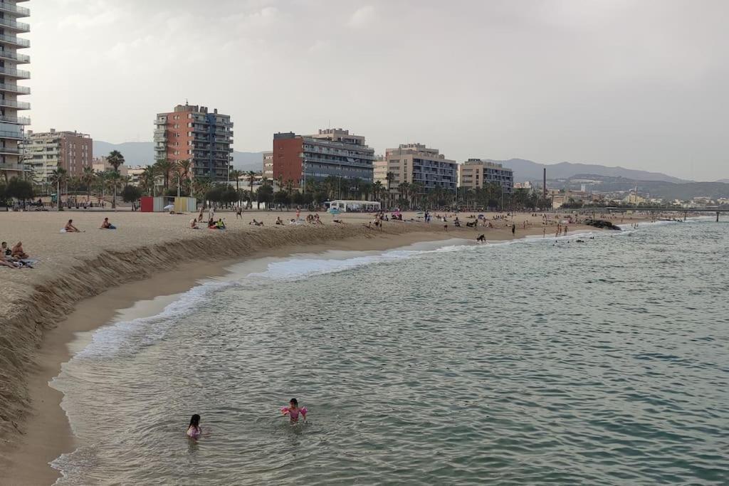 Precioso Barco En Barcelona * Badalona