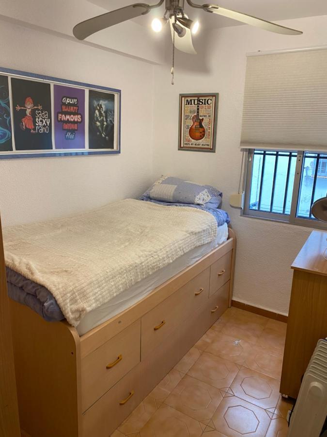 An Indian Bollywood Experience - For Families, Couples & Business Trips Apartment *