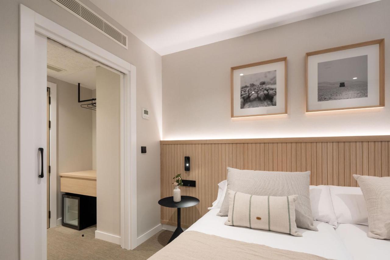 Nirea Hotel