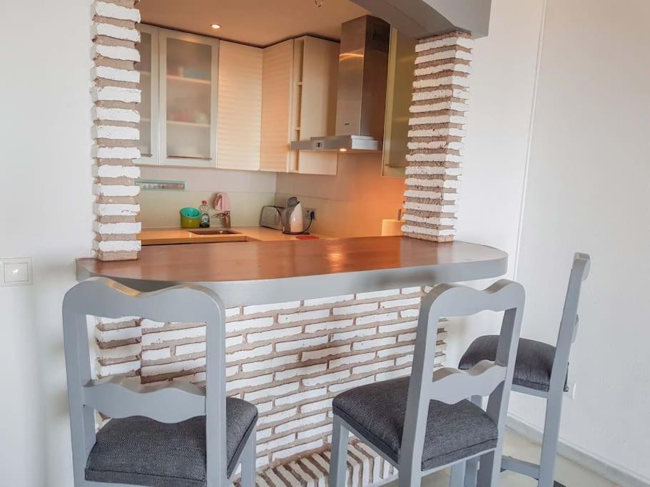 Fantastic Views, Large With 3 Pools, Minutes From Beach And Golf Mijas Costa Spain Apartamento