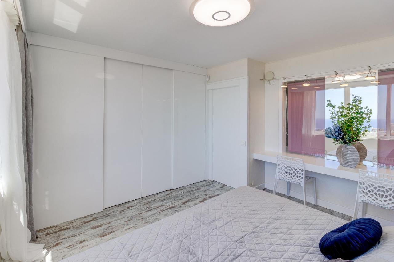 Apartamento Panoramic Ocean & Mountain View 3 Bed In Island Village Heights *