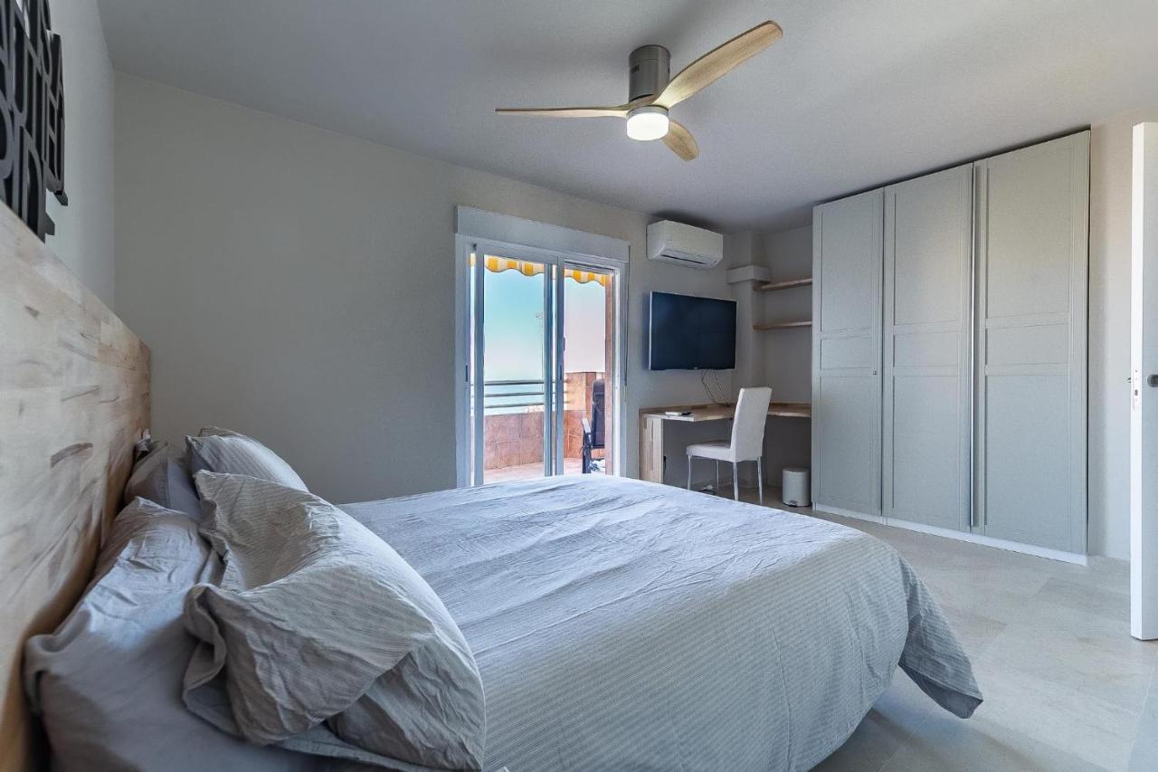 Vistas Azules -- Remodeled, Large Terrace, Spectacular Ocean Views&beach Level Access Apartamento
