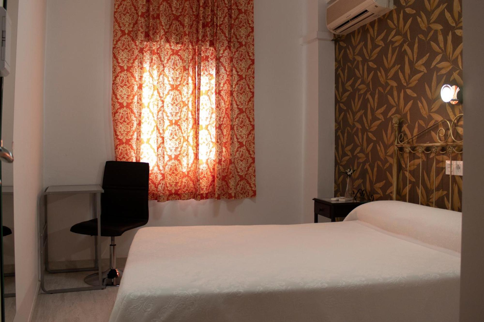 Hotel Manzanito 2*
