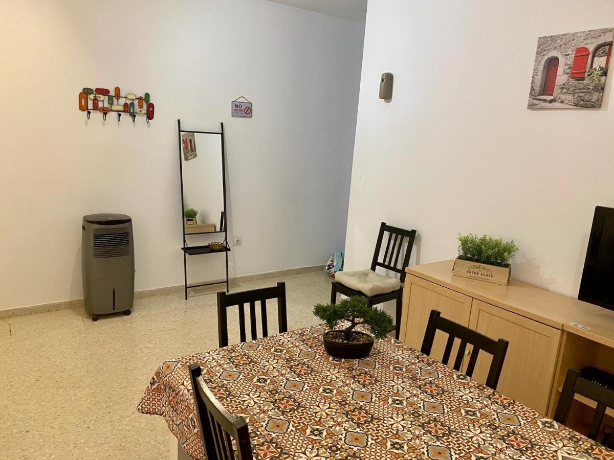 Sevilla. Familia O Profesionales Holiday home *