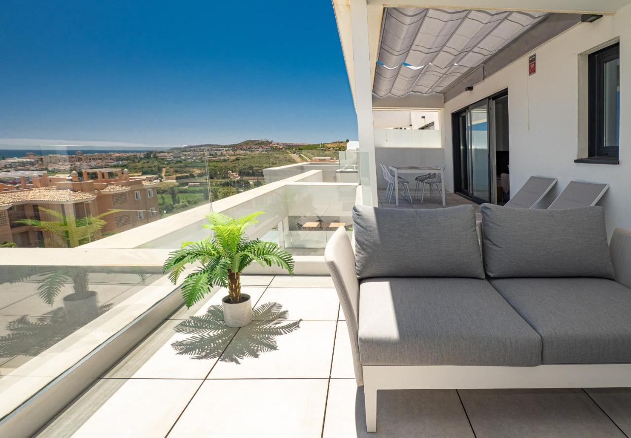 Luxury New Modern Penthouse With Golf And Sea Views - Via Celere 2390 Apartment