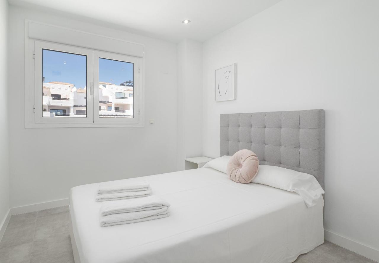 Luxury New Modern Penthouse With Golf And Sea Views - Via Celere 2390