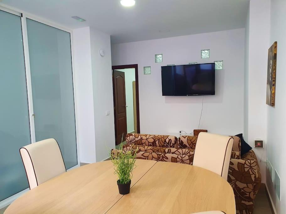 Gara I Apartamento