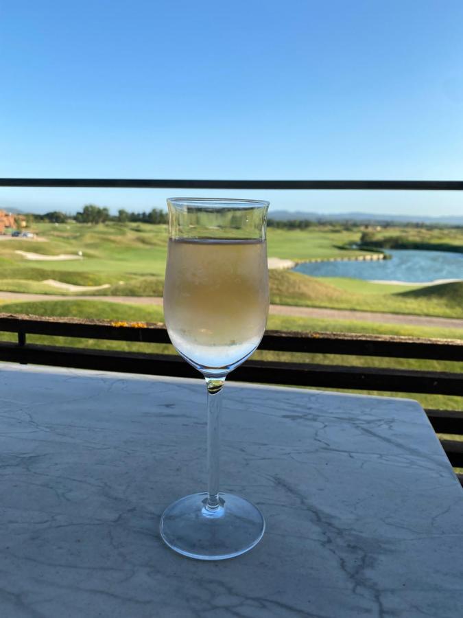 Moderno En Emporda Golf Apartment