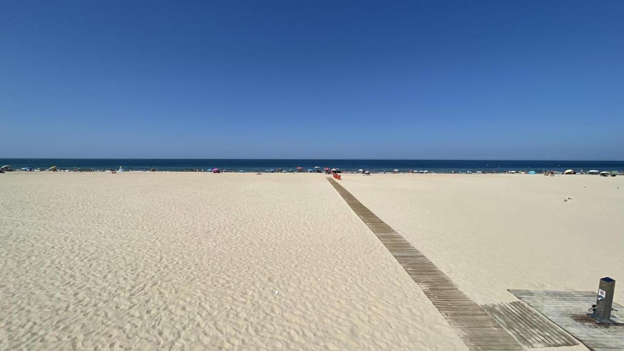Piso De Lujo En Primera Linea De Playa Y Garaje *