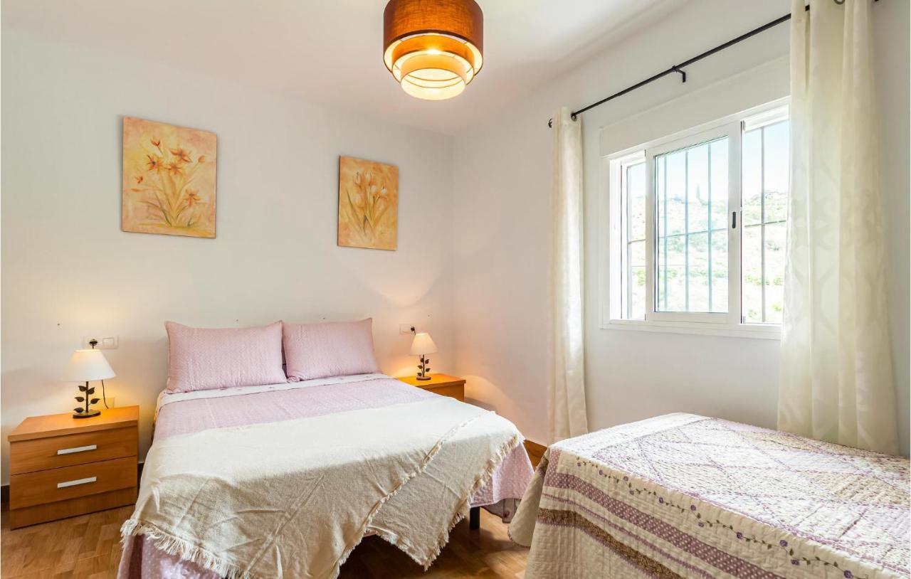 3 Bedroom Stunning In Сasa de vacaciones Málaga
