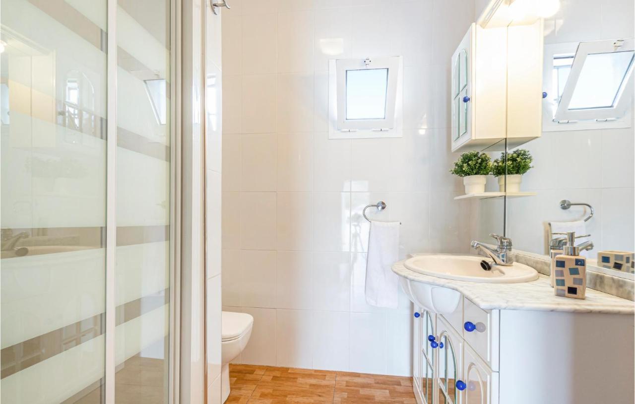 Сasa de vacaciones 3 Bedroom Stunning In *