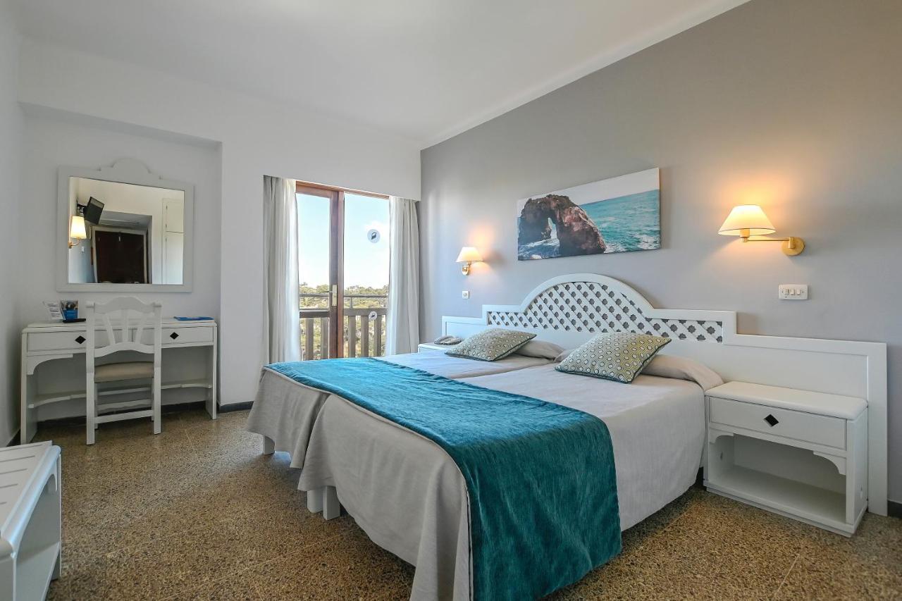 Pinos Playa Hotel