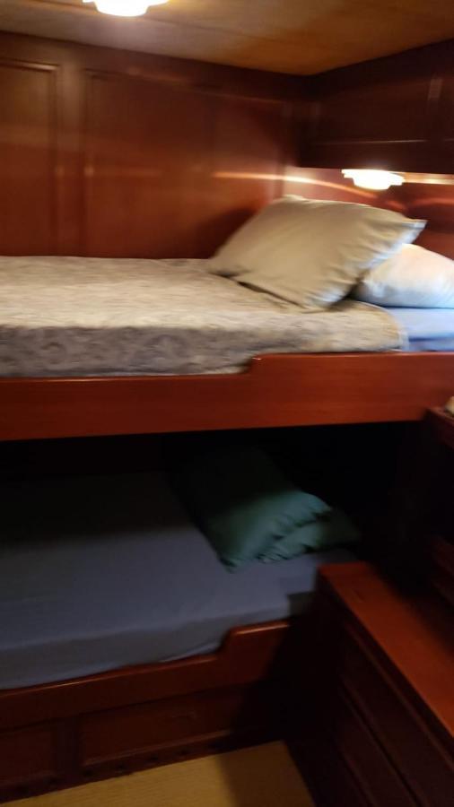 Hotel en barco Amazing Boat To Sleep In Barcelona *